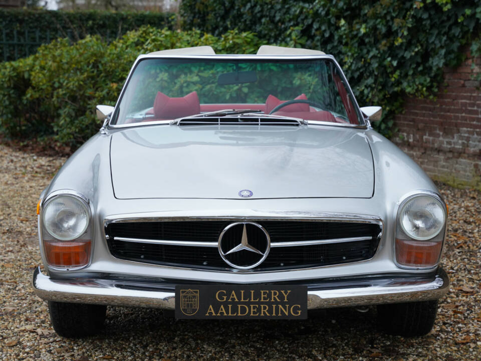 Image 28/50 de Mercedes-Benz 280 SL (1969)