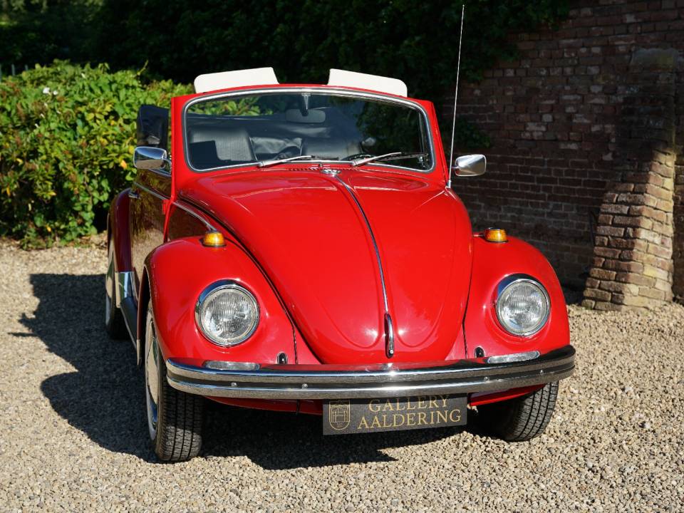 Image 37/50 de Volkswagen Escarabajo 1302 (1971)