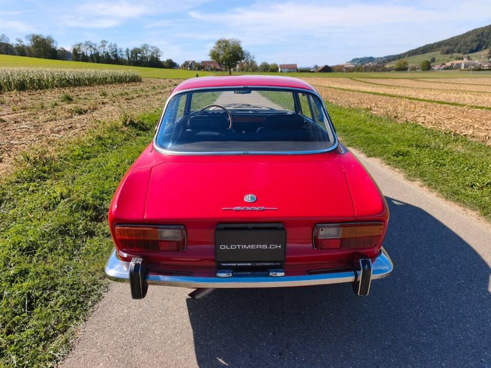 Bild 25/27 von Alfa Romeo 2000 GT Veloce (1972)