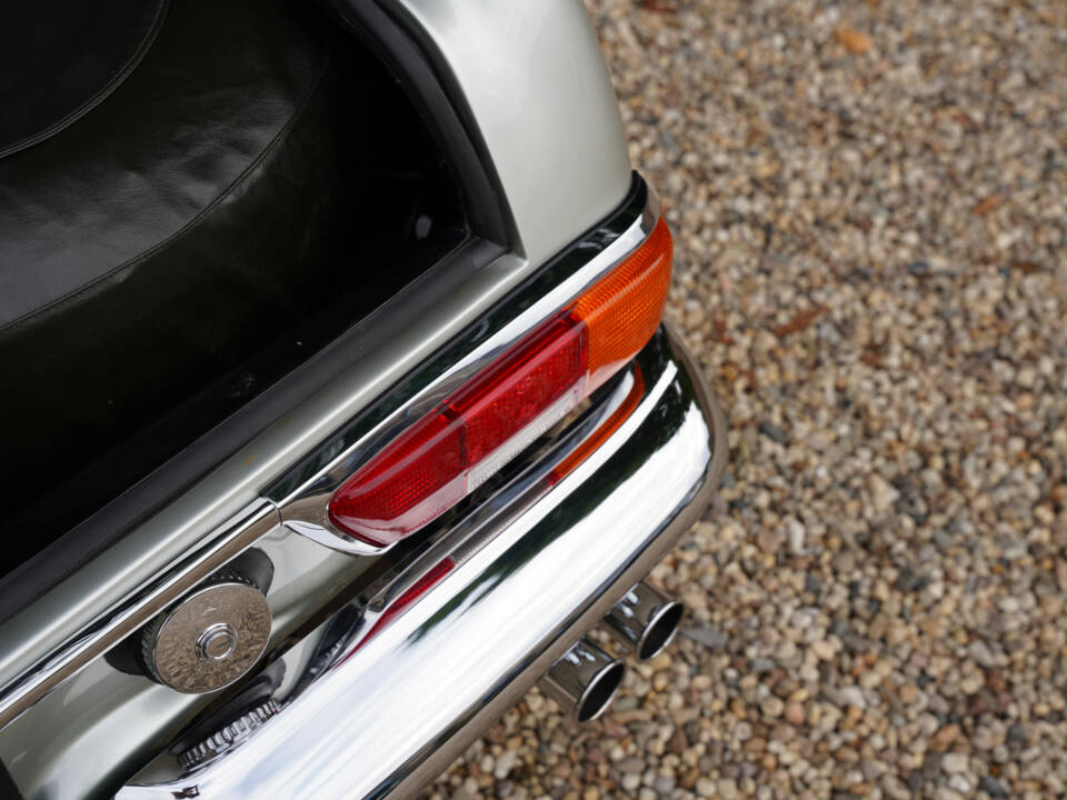 Image 28/50 of Mercedes-Benz 280 SL (1969)