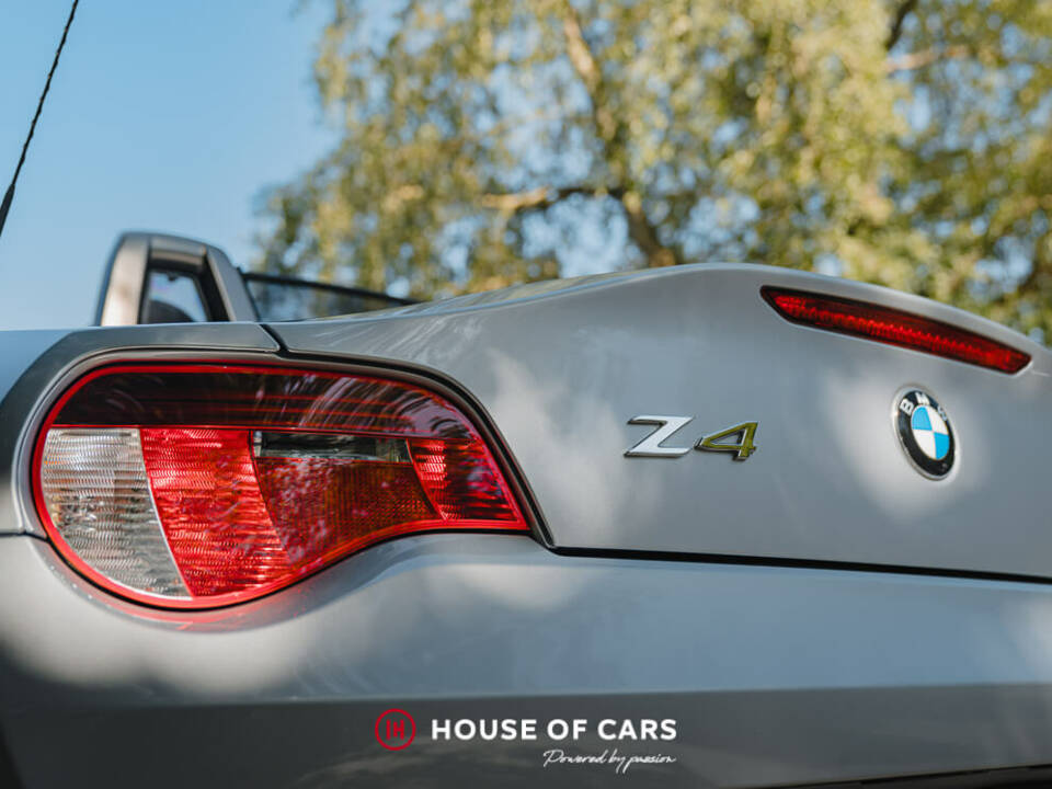 Image 22/42 of BMW Z4 3.0si (2006)