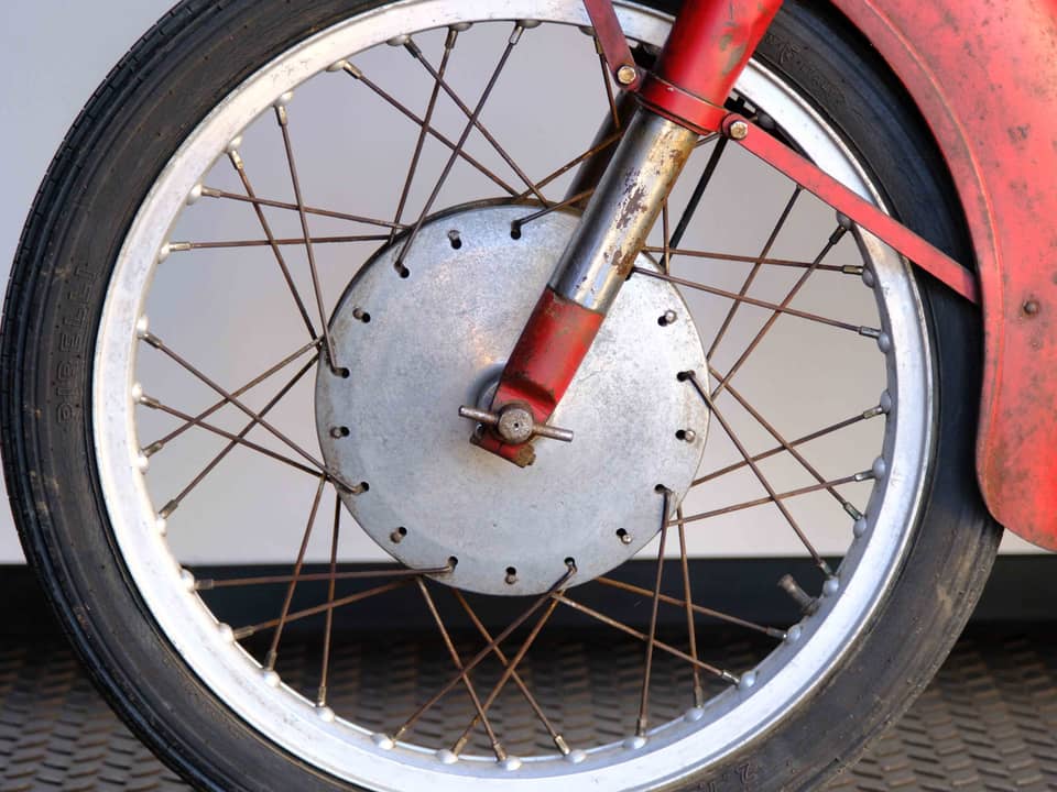 Image 39/83 of MV Agusta 175 CS Sport Disco Volante (1955)
