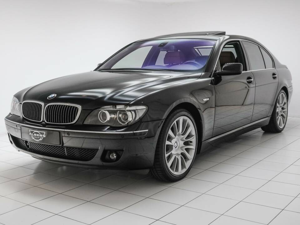 Bild 1/18 von BMW 760i (2005)