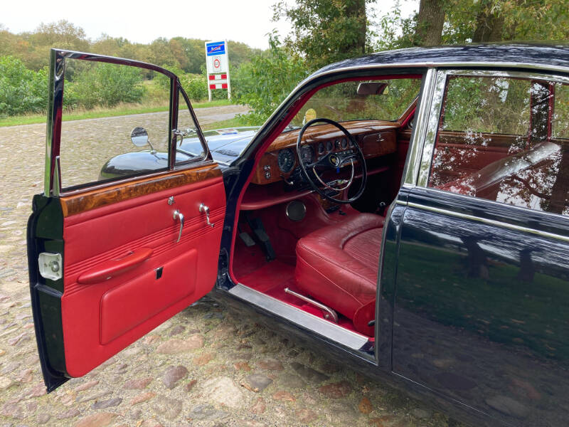 Bild 32/44 von Jaguar S-Type 3.8 (1966)