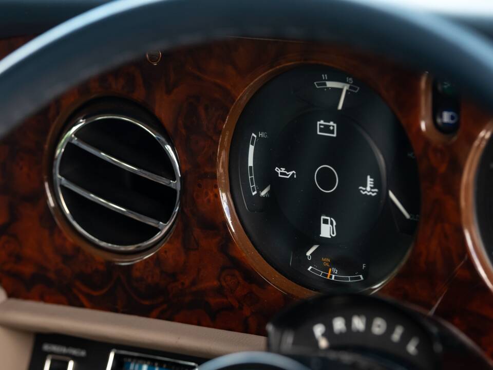 Imagen 37/50 de Rolls-Royce Silver Spirit (1988)