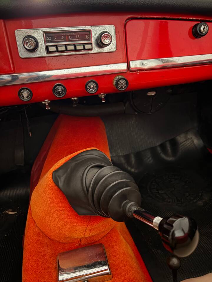 Afbeelding 14/18 van Alfa Romeo Giulietta Spider (1961)