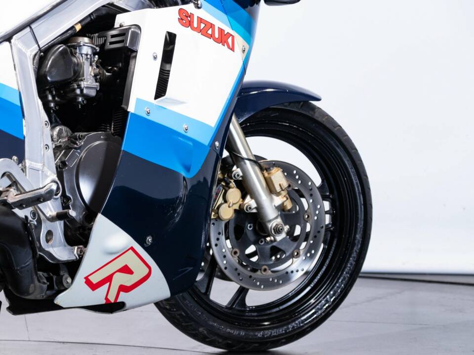 Bild 26/50 von Suzuki DUMMY (1986)