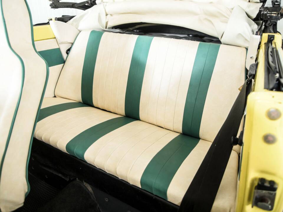 Immagine 27/50 di Volkswagen Käfer 1302 (1971)