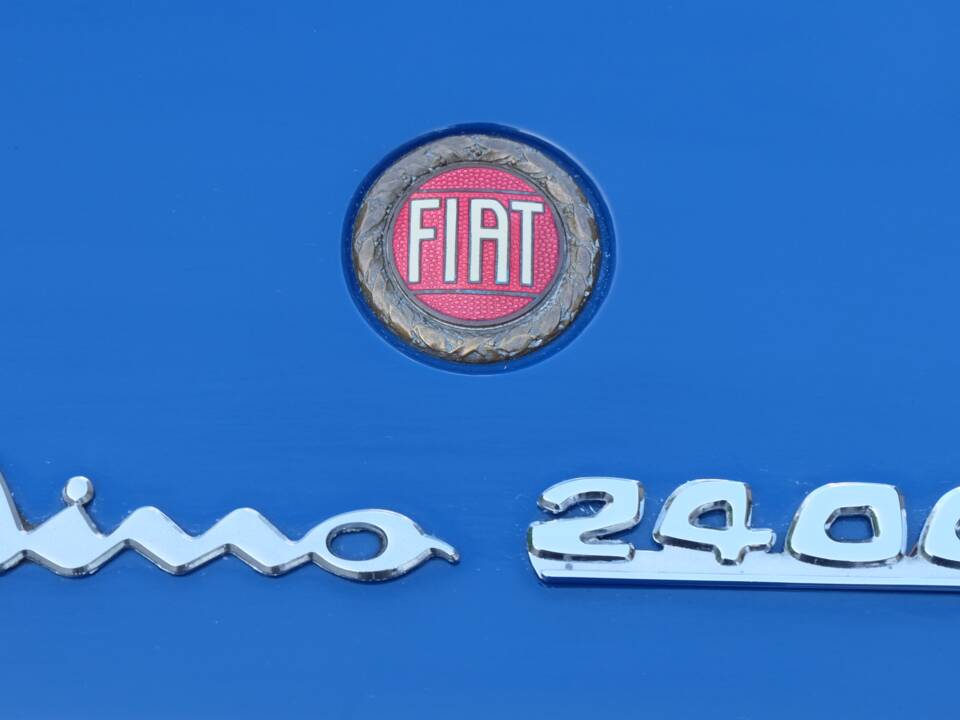 Immagine 30/45 di FIAT Dino 2400 Coupe (1971)