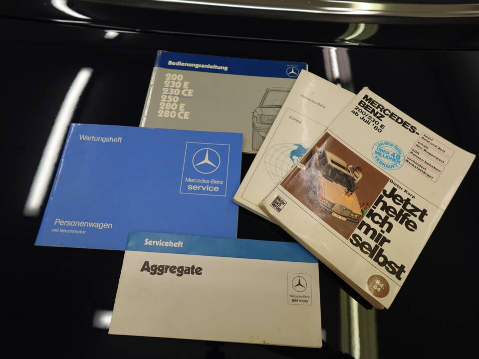 Bild 31/57 von Mercedes-Benz 230 CE (1980)