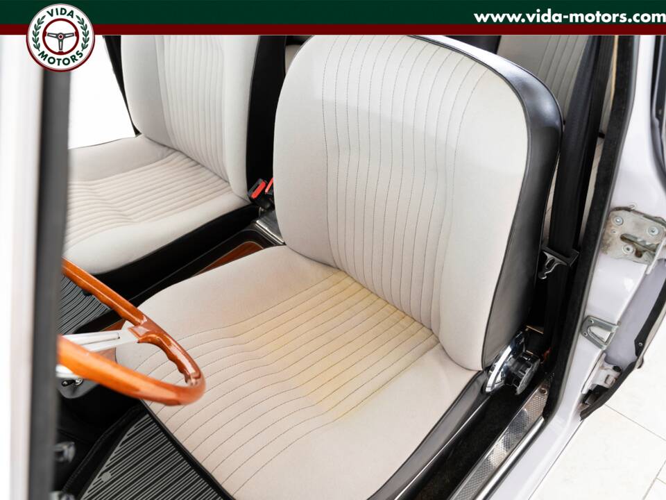 Image 11/15 of Alfa Romeo Giulia 1600 Super Biscione (1969)