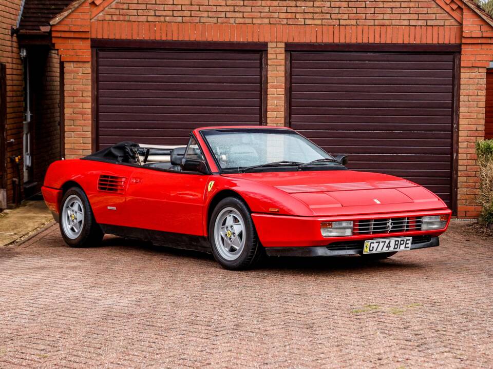 Image 1/42 of Ferrari Mondial T (1990)