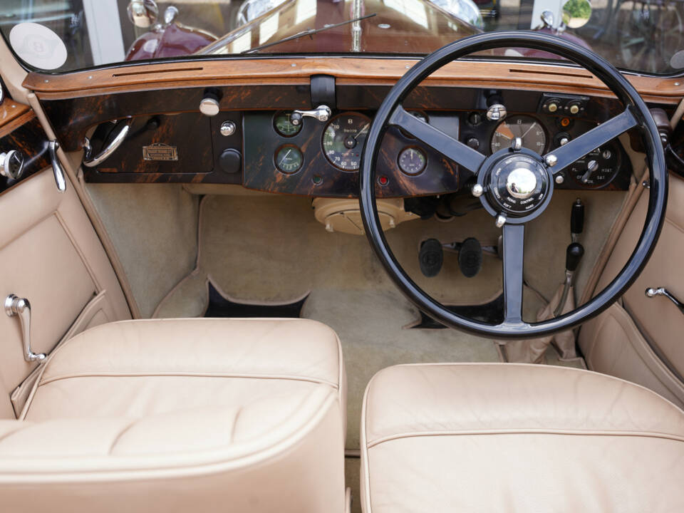 Image 17/50 of Bentley 4 1&#x2F;4 Litre (1938)