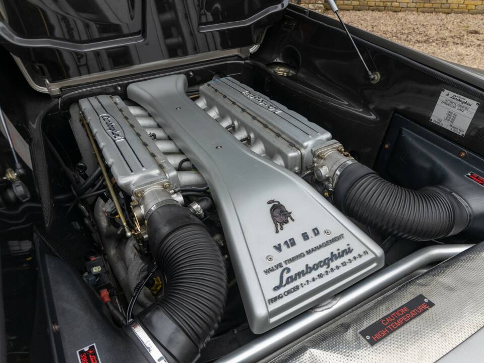 Imagen 48/50 de Lamborghini Diablo VT 6.0 (2001)