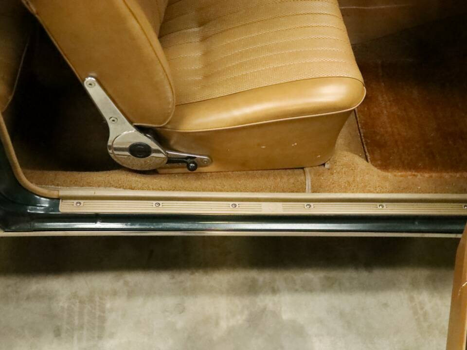 Bild 45/50 von Opel Commodore 2,5 GS (1969)