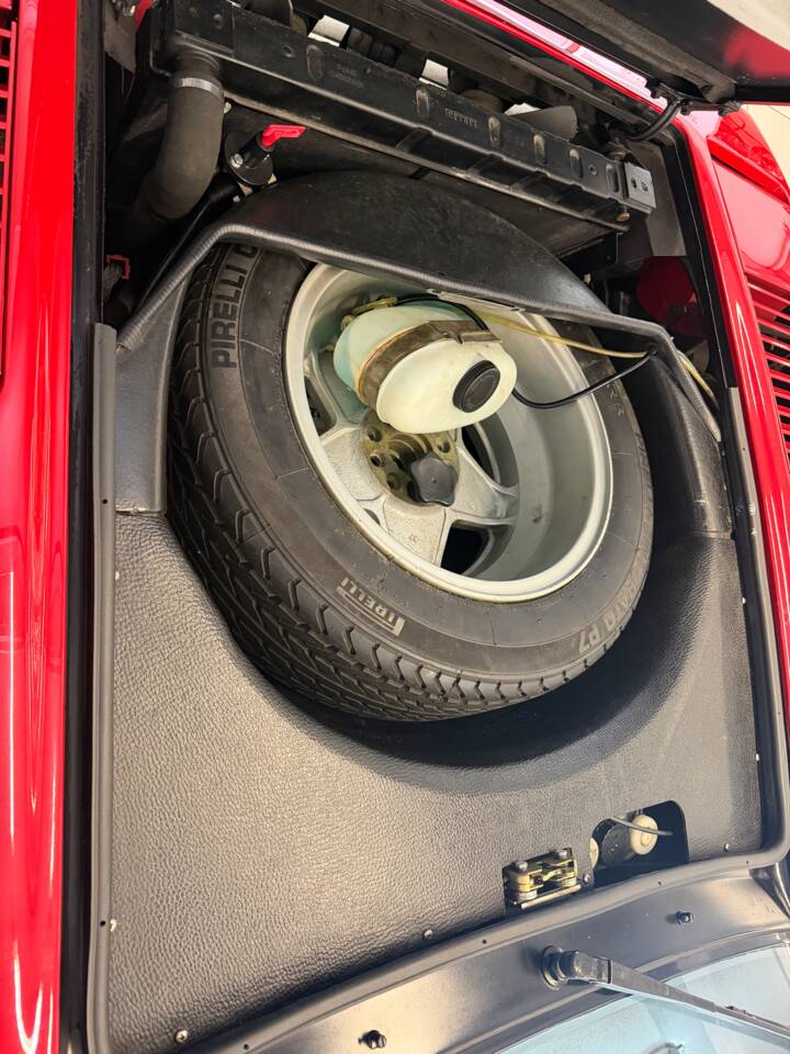 Afbeelding 19/21 van Ferrari 308 GTSi (1982)