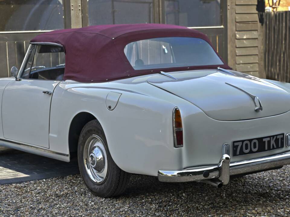 Image 32/50 of Alvis TD 21 (1962)