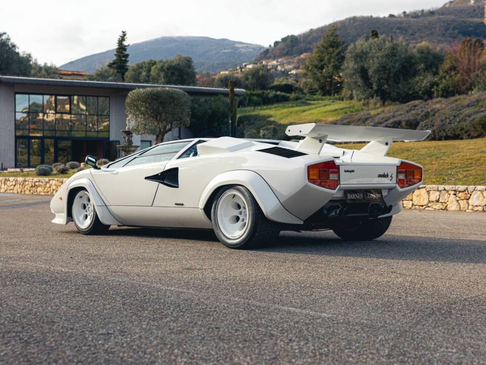 Image 2/73 of Lamborghini Countach LP 400 S (1980)