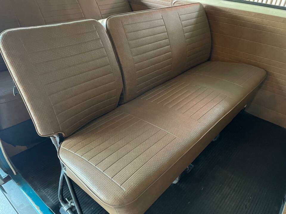 Immagine 36/47 di Volkswagen T2b Kleinbus (1977)