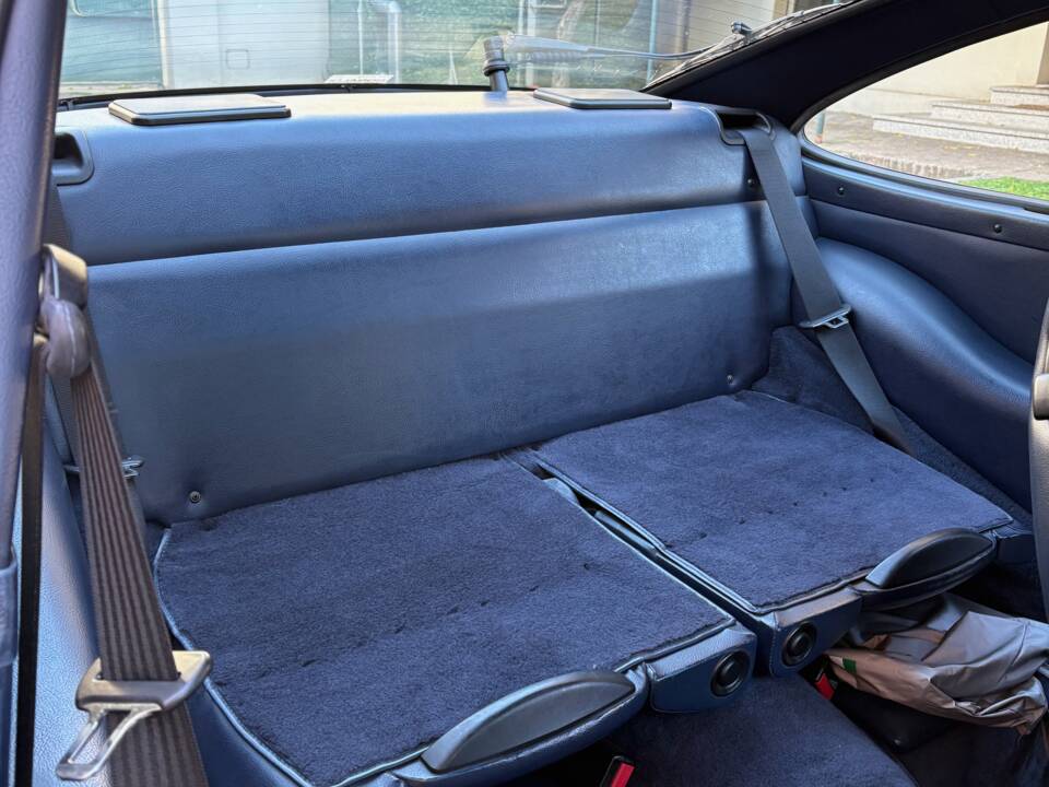 Image 11/16 of Porsche 911 Carrera (1994)