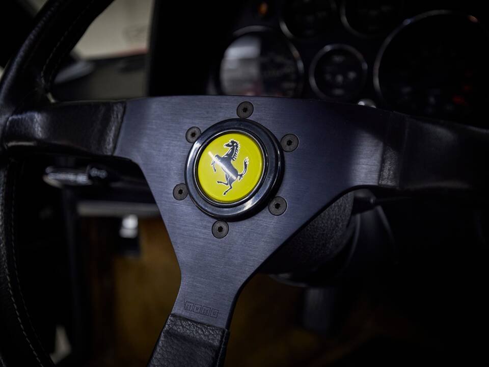 Image 51/100 of Ferrari 308 GTB Quattrovalvole (1983)