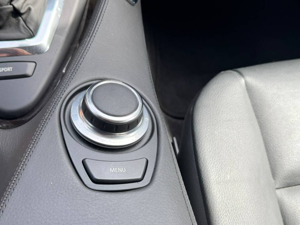 Bild 92/99 von BMW 650i (2007)