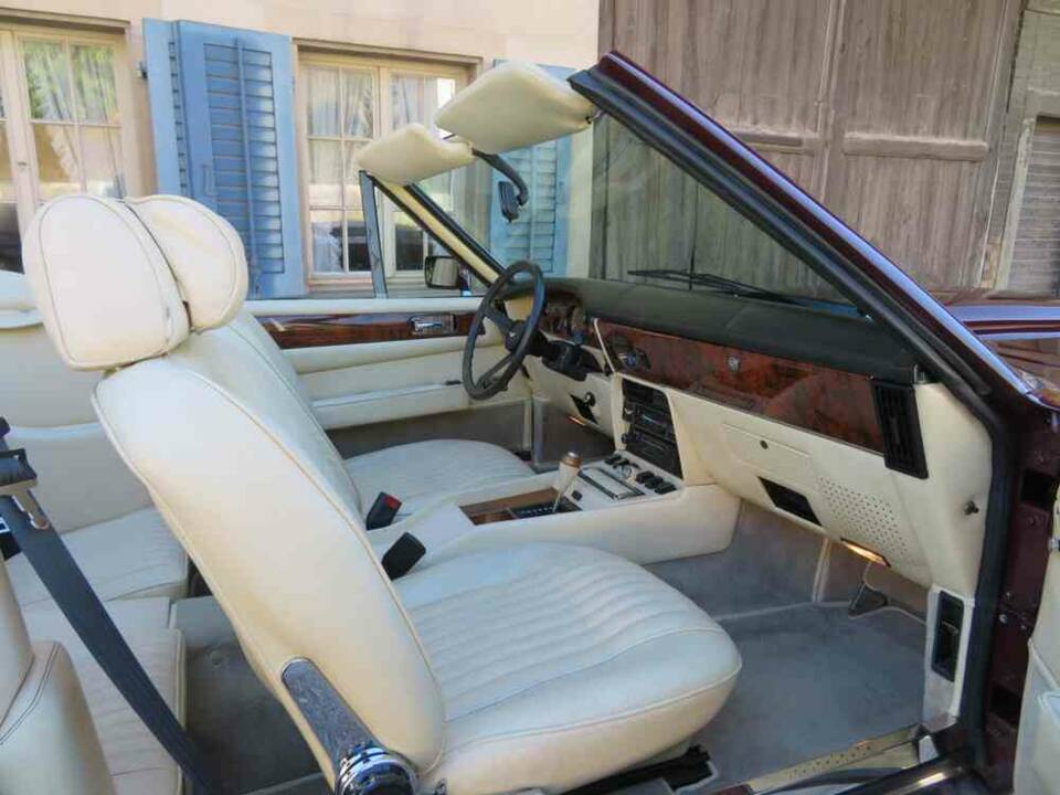 Image 9/22 of Aston Martin V8 Volante (1980)