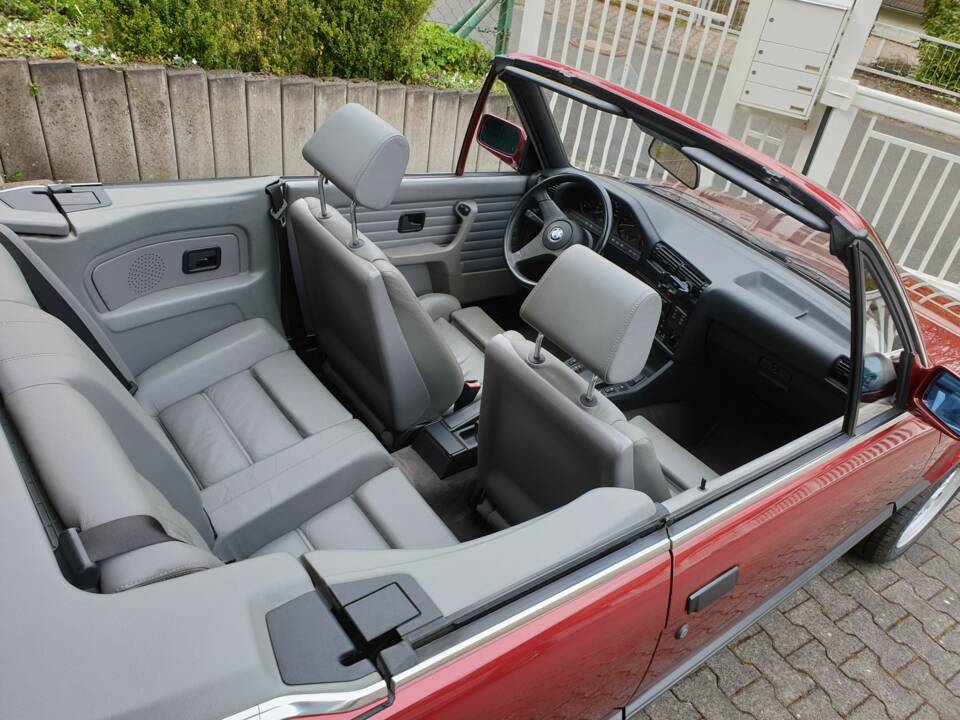 Bild 7/16 von BMW 320i (1991)