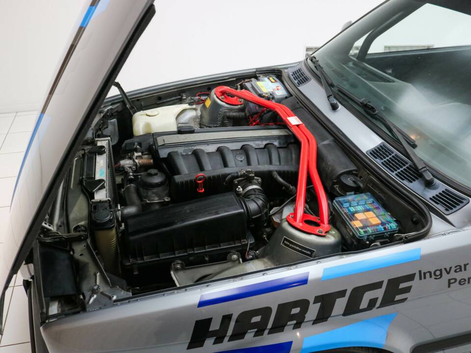 Image 11/14 of BMW 325i (1991)