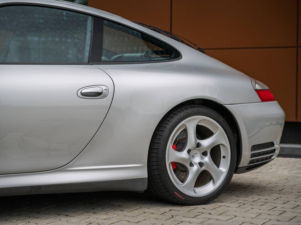 Afbeelding 9/73 van Porsche 911 Carrera 4S (2002)