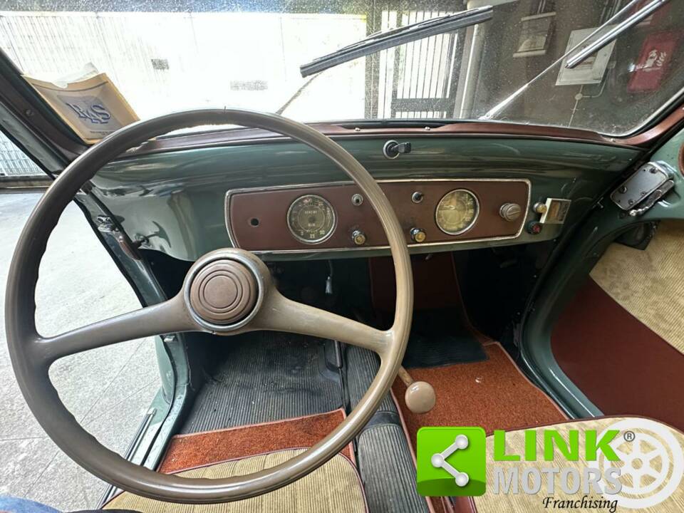 Image 5/10 of FIAT 500 C Topolino (1950)