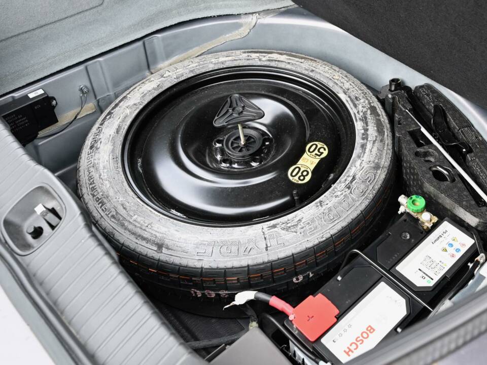Image 44/50 de Jaguar XJ 8 4.2 (2009)
