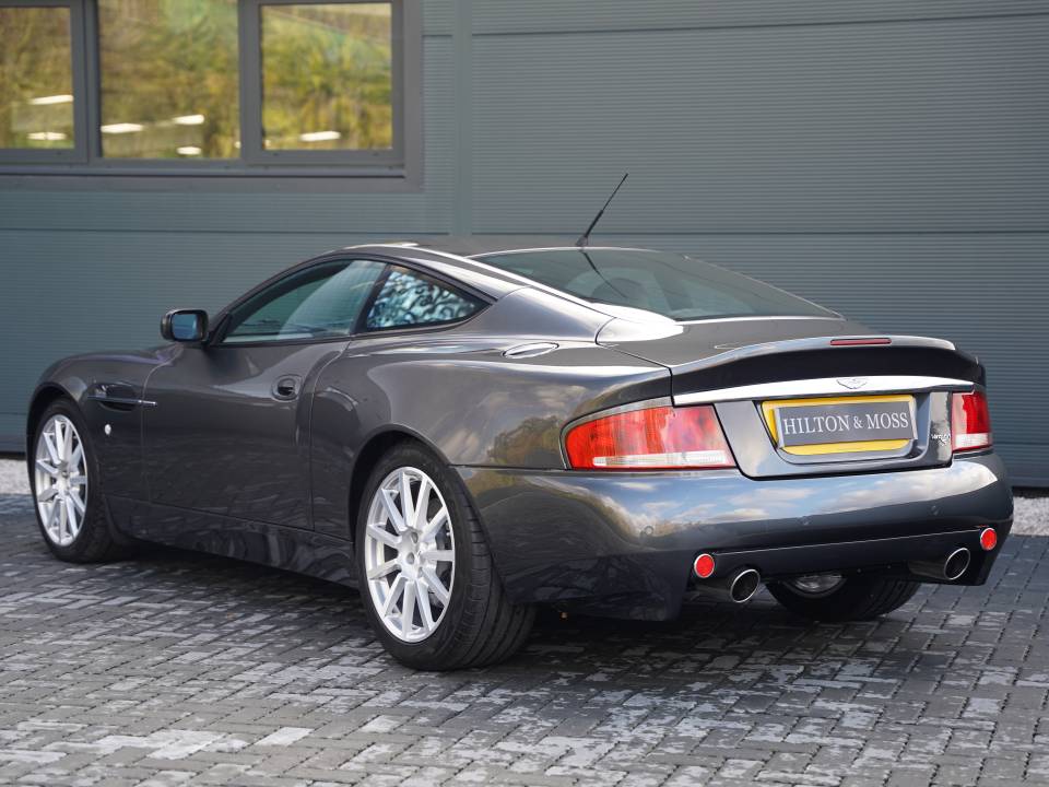 Bild 28/50 von Aston Martin V12 Vanquish S (2007)