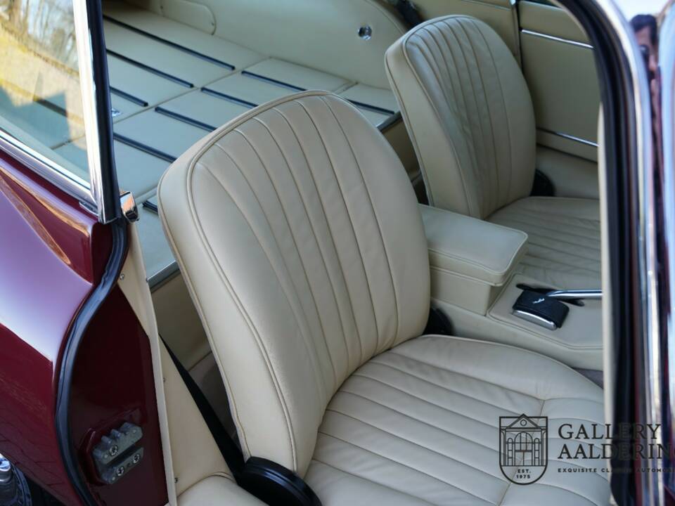 Imagen 35/50 de Jaguar E-Type (1968)