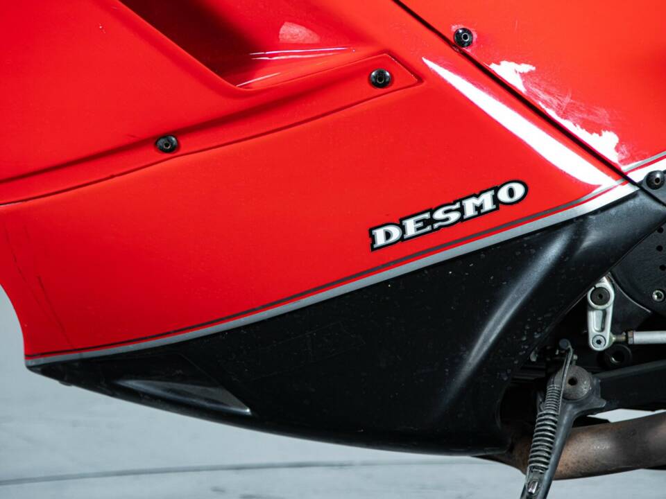 Bild 24/50 von Ducati 750 Paso (1987)