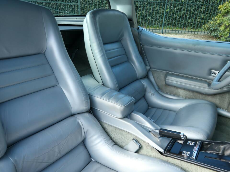 Image 21/50 of Chevrolet Corvette Indy Pace Car (1978)