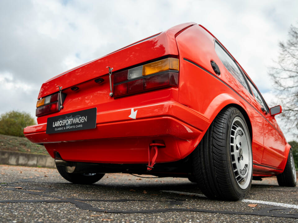 Afbeelding 27/61 van Volkswagen Golf Mk I GTI Pirelli 1.8 (1983)