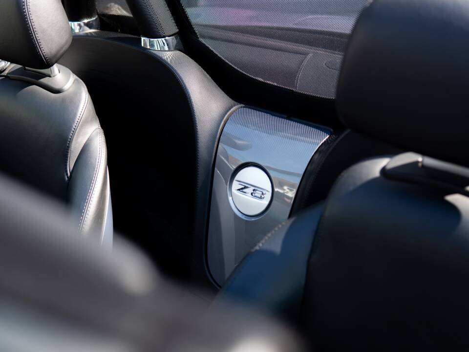 Image 27/32 of BMW Z8 (2001)