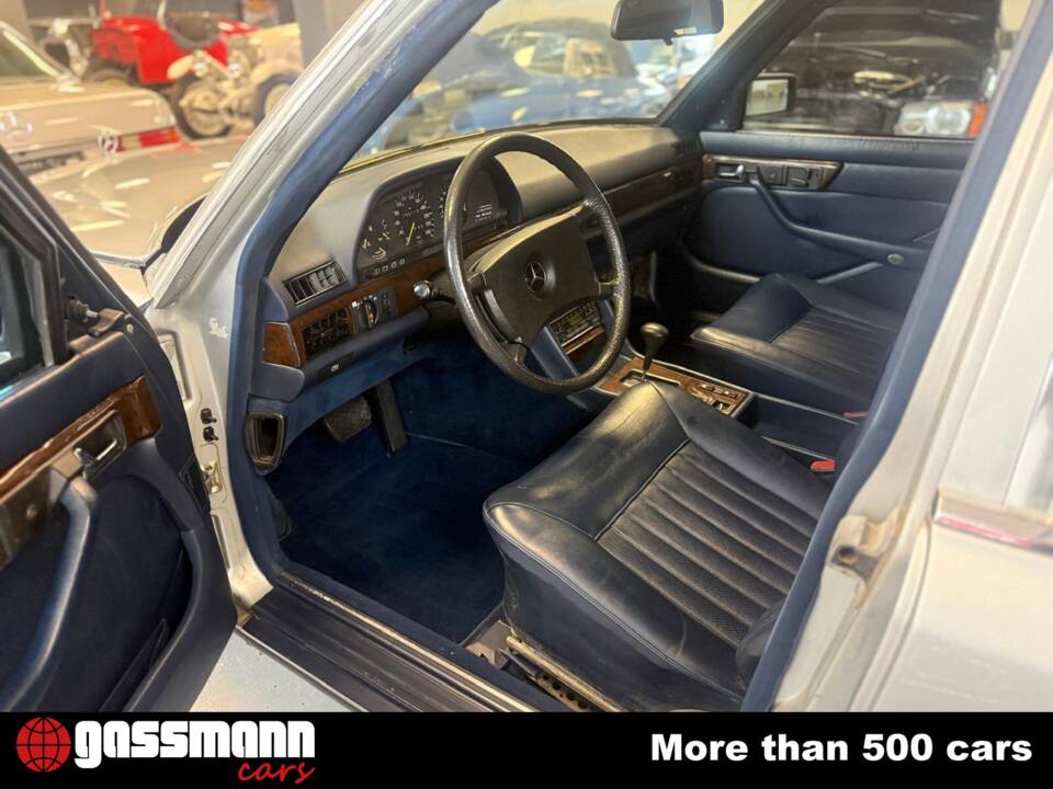 Image 7/15 of Mercedes-Benz 500 SEL (1983)