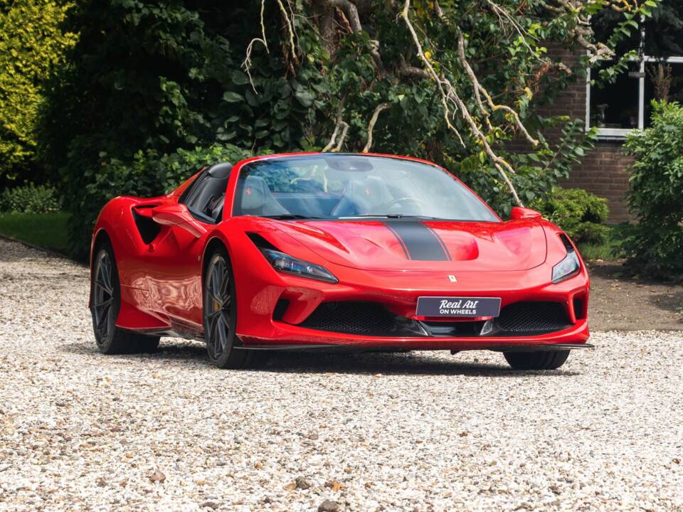 Image 2/19 of Ferrari F8 Spider (2020)