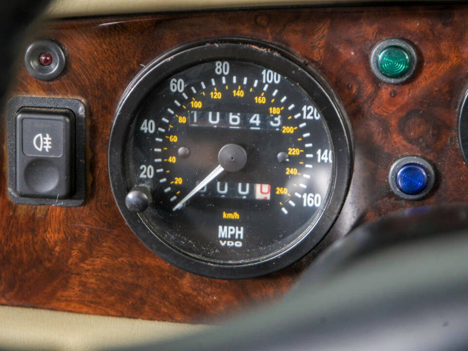Immagine 14/50 di MG RV8 (1991)