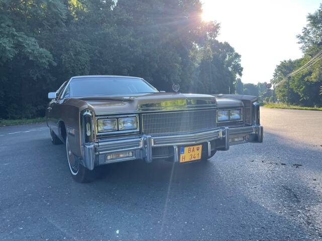 Bild 4/33 von Cadillac Fleetwood Eldorado Biarritz Coupe (1977)