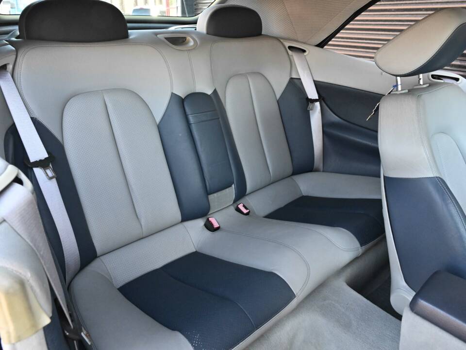 Image 12/50 of Mercedes-Benz CLK 230 Kompressor (2002)