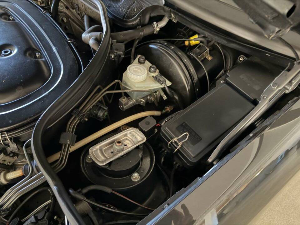 Image 12/43 of Mercedes-Benz 230 TE (1992)