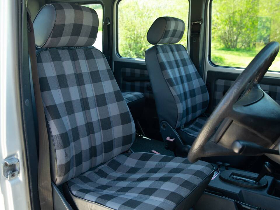 Image 24/45 of Mercedes-Benz 280 GE (LWB) (1989)