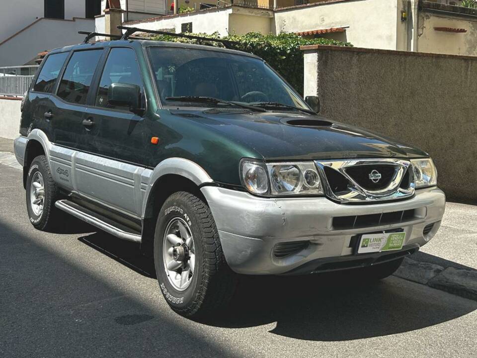 Image 1/10 de Nissan Terrano II 2.7 TD (1999)