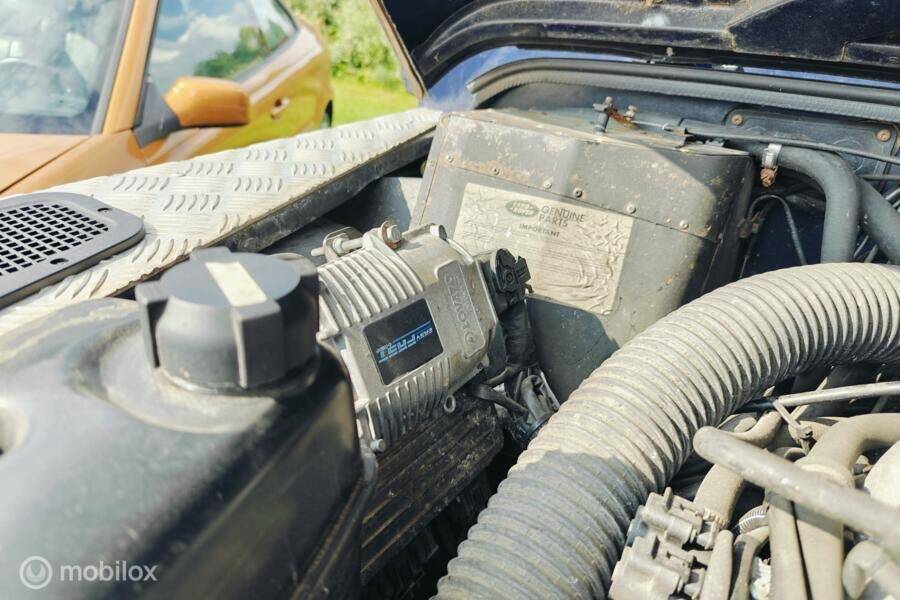 Image 33/39 de Land Rover Defender 90 (1997)