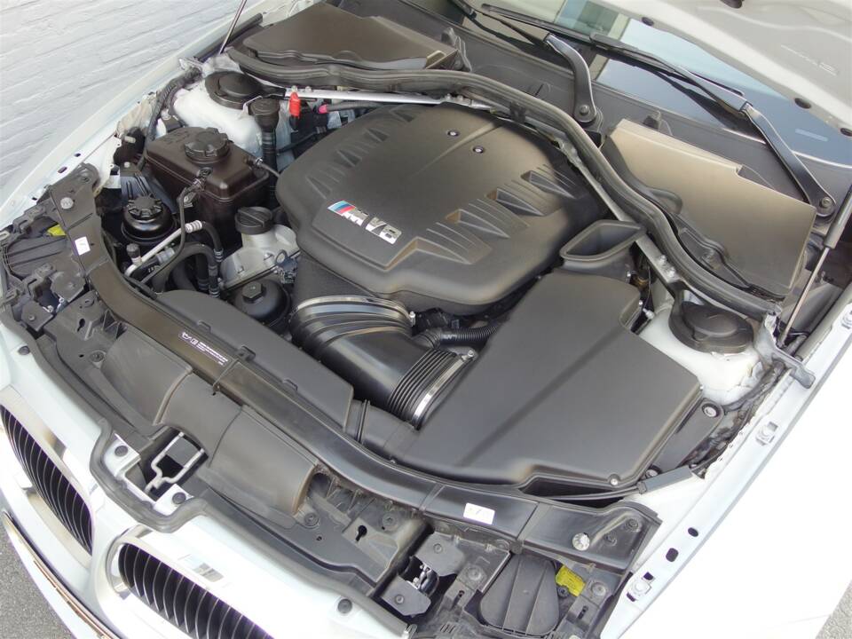 Image 74/98 de BMW M3 (2011)