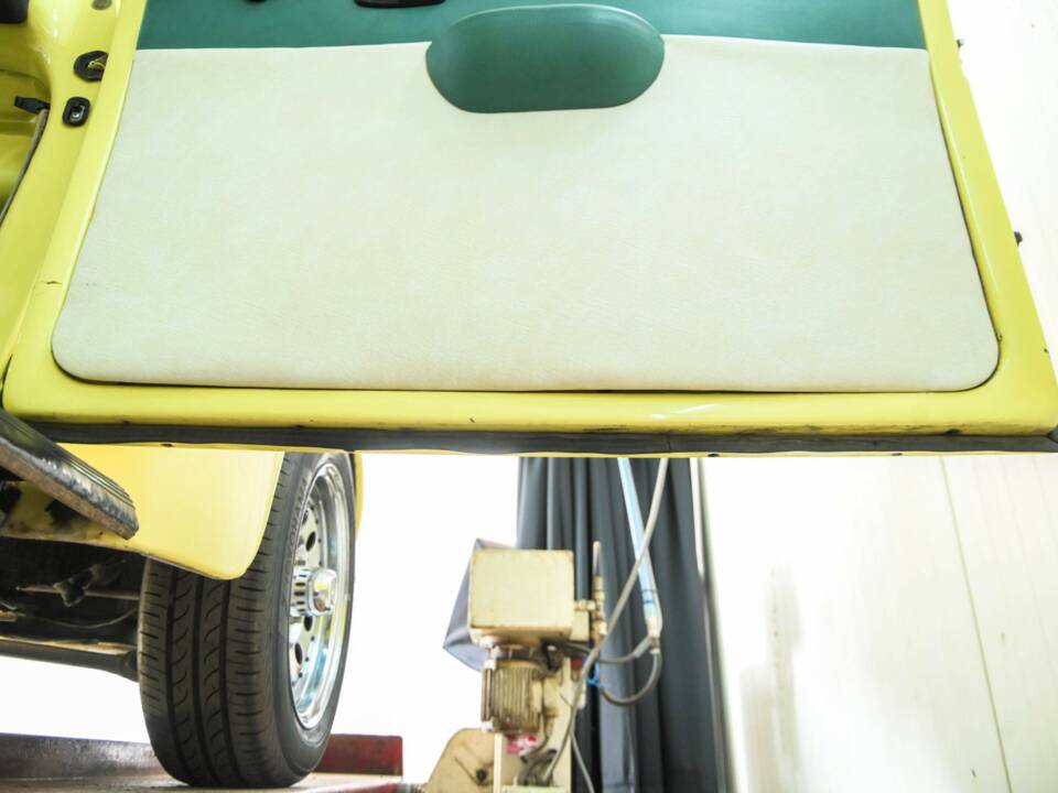 Immagine 40/50 di Volkswagen Käfer 1302 (1971)