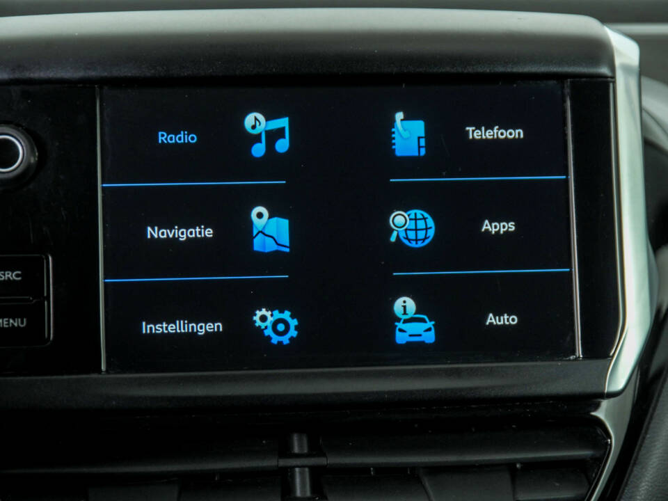 Image 28/50 of Peugeot 208 1.2 PureTech 82 (2019)